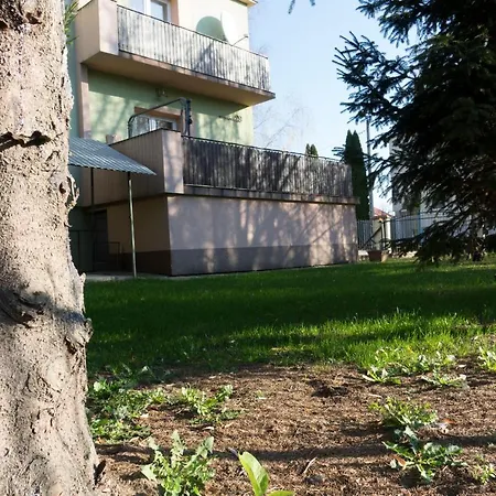 Villa Topola Tree Avenue Willa Ogrod & Parking